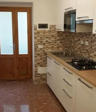 A Ca Del Lungo Apartment